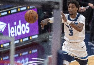 数据体现不出防守作用！麦克丹尼尔斯14中11高效砍26分5板2断