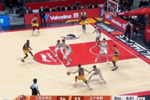 有得分能力但不够稳！庞峥麟半场7分全第二节所得 随后连续失误
