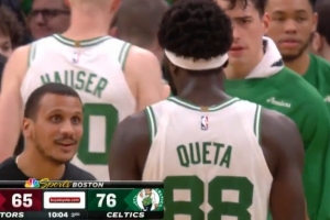 神来之笔！普理查德吊传略大 科塔背身一点球入篮筐！