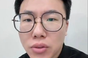 解说：东契奇生孩子后手感起伏太大了 雷迪克最后的执教有问题