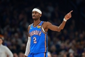 18届超级大年？！077吹杨换队 11顺位捡大宝贝 次轮多位实力干将