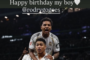 贝林厄姆社媒晒两人庆祝合照祝福罗德里戈：生日快乐，我的男孩！