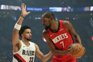 还是失误！火箭开场就被抢断 卡马拉反击暴扣先拔头筹