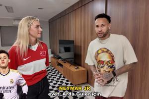 给面！内马尔接受土耳其美女球员采访：居莱尔是世界最佳中场