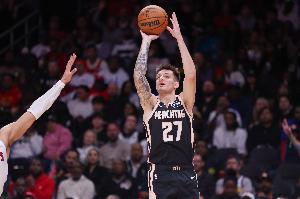 还好是赢了！克雷伊奇8中0未得分 仅拿1助2断2帽