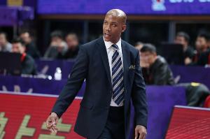 媒体人：北控给人很松散的既视感 球队越来越像马布里带队那会了