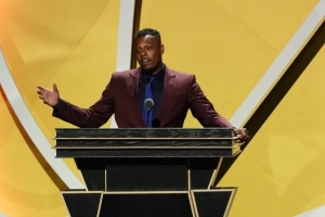 皮尔斯：若我现在去G联盟打球 我可以场均得到12+2+2