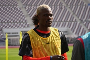 海港今天上午在多哈进行冬训首堂训练课，新援让·克劳德参与合练