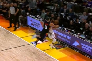 杀死比赛？！伊戈达罗关键两罚不中 阿伦飞身扑救重新夺回球权