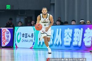 媒体人：辽宁男篮已经裁掉奥利弗和杰隆·布朗