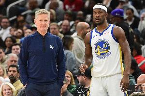 科尔：82场球员难免会有松散时候 教练要学会选择时机适当敲打