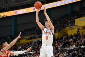 常规赛第十二轮 新疆伊力特不敌浙江方兴渡