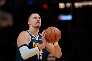 阿德尔曼：理解65场规定 但约基奇近10年从未连续缺席 我难以接受