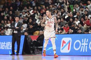 媒体人：约克&里勒这种外援最适合CBA 防守短板缩小&进攻特长放大