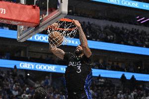 Shams：独行侠积极探索浓眉交易市场 伤病隐患续约压力令前景复杂