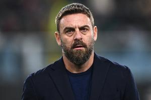 德罗西批评米兰给点球点挖坑：米兰本该更体面，我们不是村里傻瓜