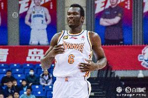 中规中矩！法耶半场5投3中拿到7分 三分2中1