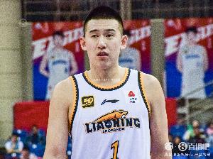 顶不住！付豪半场8中3拿到8分2板 正负值-14