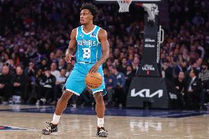 不给一点活路！黄蜂三节115-64爵士 领先到51分之多！