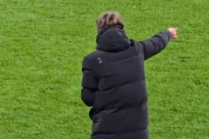 扎心了！维拉球迷嘲讽：弗兰克你个阿森纳球迷，早上就下课！