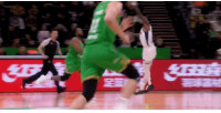 先碰板了！王少杰封盖付豪上篮被吹干扰球 广东挑战失败