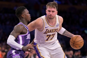 键盘侠|东契奇诛心嘲讽让施罗德破大防！小黑太玻璃心&行为越界