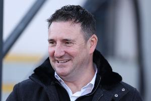 麦克尔斯菲尔德老板：买下球队拯救我的生命 足球带来凝聚力