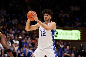 冲状元！卡梅隆·布泽尔9中5得18分7板4助2断 杜克开赛季15胜1负