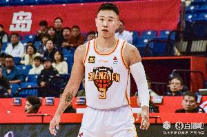 媒体人：贺希宁场均18.6分创生涯新高 有机会成深圳真正本土球星