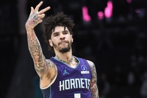 杨毅：三球的支配球能带来艺术性美感 我看他的比赛会有所期待