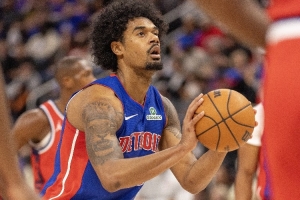 抢爆祖巴茨！托卢·史密斯揽下生涯新高14板&6前场板 另有9分4帽