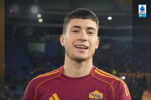 传射建功！意甲官方：22岁前锋苏莱当选罗马vs萨索洛全场MVP