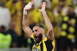 斯基拉：吉达联合希望留住38岁本泽马，提供期限到2028年续约合同