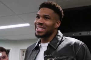 字母哥笑称：65场规则还是取消吧 再搞下去就剩SGA一人满足条件了