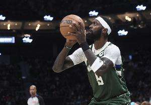 反超比分！波蒂斯篮下吃饼放篮命中 雄鹿下半场上来13-1反超掘金