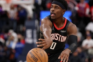 乌度卡：阿隆·霍勒迪将顶替伊森首发 申京是否复出赛前决定