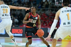 三叉戟出鞘，主场力克北京