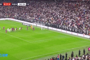 神了！贡萨洛乱战中补射扳平，两队补时4分钟进3球