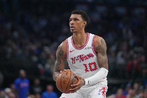 铁“贾”小宝~火箭过去4场失利小贾巴里投篮60中14 三分27中2