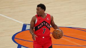 洛瑞：计划是和猛龙签一天合同再退役 若7号球衣退役我肯定会哭