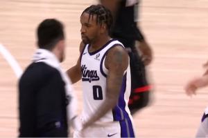 你要毁了火箭吗？蒙克三分左右开弓领先8分！