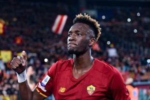 英媒：维拉等队有意亚伯拉罕，球员也想回英超争取参加世界杯