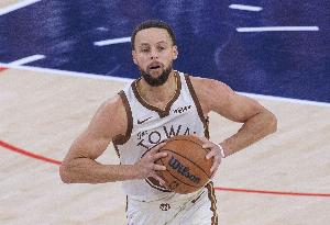 科尔：库里低调地打出了一个非常出色的赛季 失误率几乎生涯最低