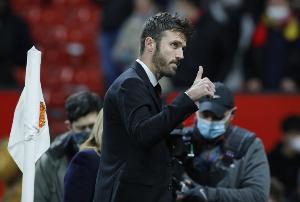 天空：曼联今天与卡里克进一步会谈，会在周二确定人选以备战德比