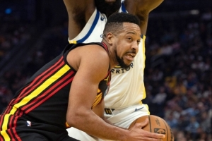 如何评价CJ首秀表现？施奈德：他镇定和自信 把球给他感到很放心