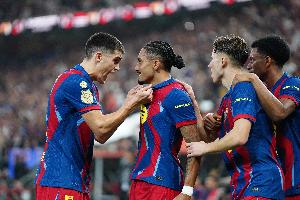 每体：本赛季已打进11球和4次助攻，拉菲尼亚的表现配得上金球奖