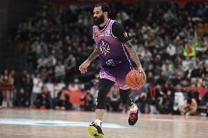 头号得分手！里勒半场9中7高效砍下16分2板2助 正负值+20！