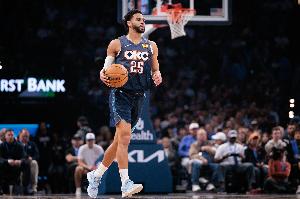 连续12场得分上双生涯最佳！阿杰伊·米切尔15中8拿下16分4板1助