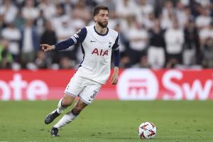 天空：本坦库尔受伤中场人手捉襟见肘 热刺在转会市场寻求引援