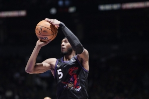 这样都能赢！猛龙全场三分32投仅5中 命中率15.6%